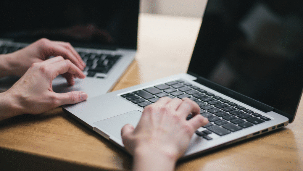 Comparison with Similar Laptops